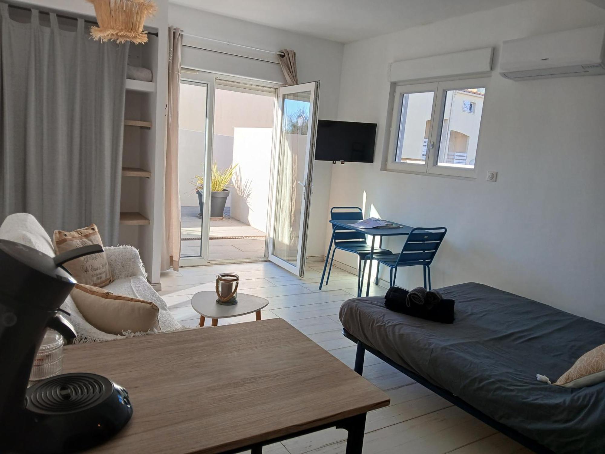 Maison Basalte Agde Εξωτερικό φωτογραφία