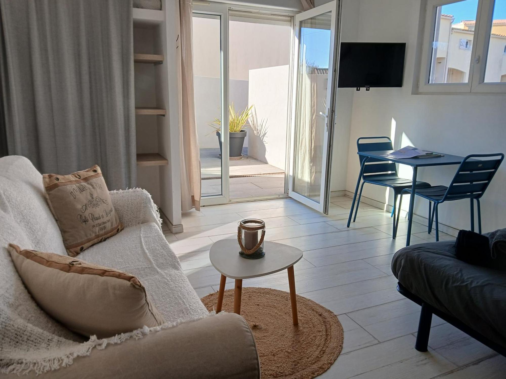 Maison Basalte Agde Εξωτερικό φωτογραφία