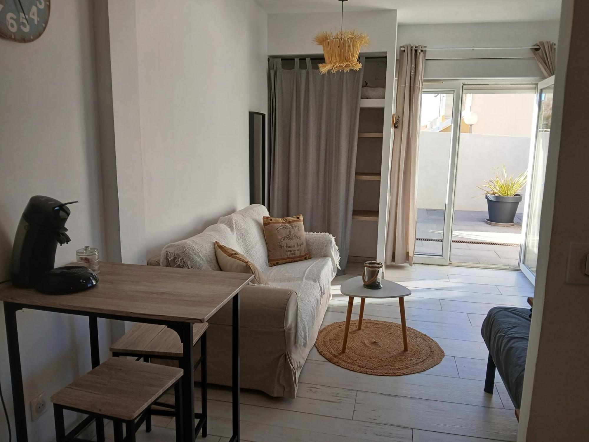 Maison Basalte Agde Εξωτερικό φωτογραφία