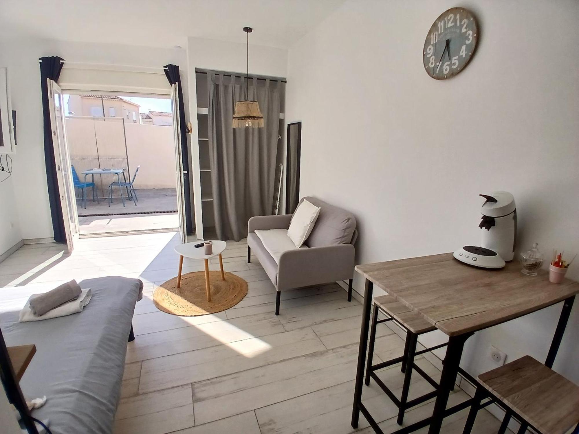 Maison Basalte Agde Εξωτερικό φωτογραφία
