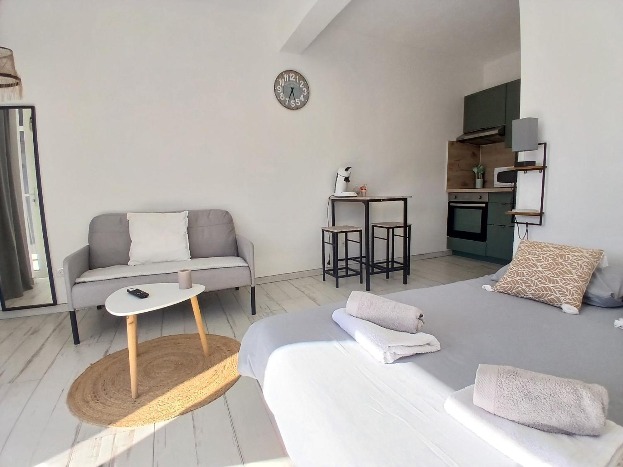 Maison Basalte Agde Εξωτερικό φωτογραφία