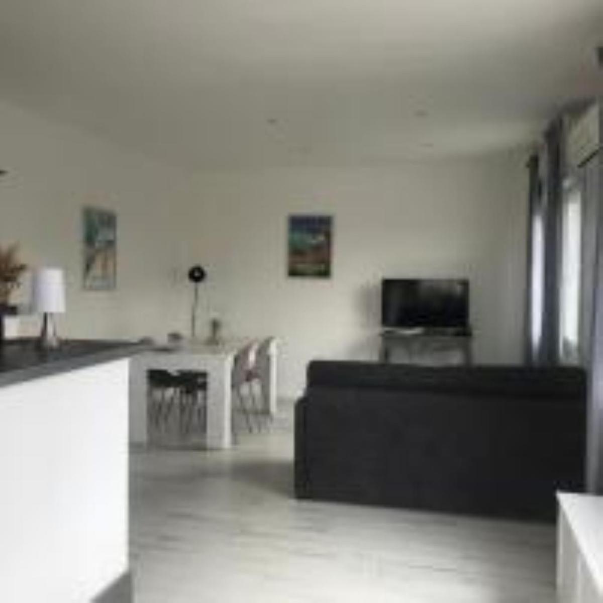 Maison Basalte Agde Εξωτερικό φωτογραφία